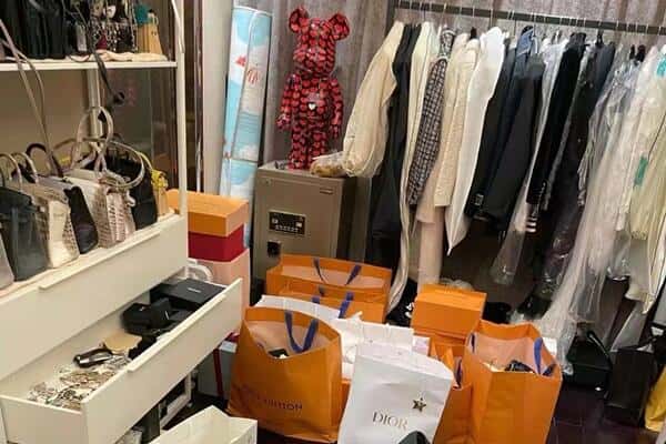 昭通鲁甸县回收一线品牌衣服